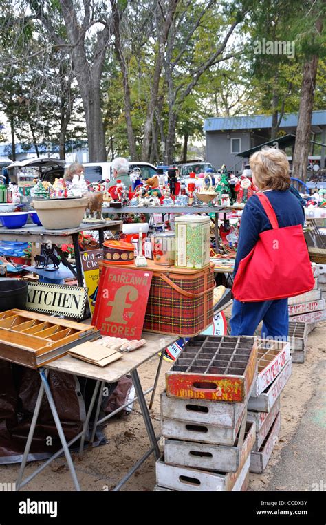 First monday flea market texas - First Monday Trade Days is a huge, massive shopping event! Spread over dozens of acres in Canton, Texas, this flea market is immense. Shown below are a few photos taken around the grounds at Canton First Monday, showing you …